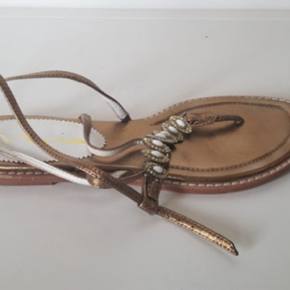 Shoes - Picture 2 of 3